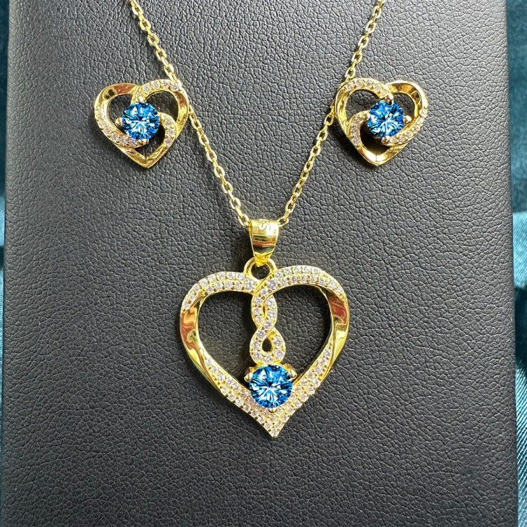 Aquamarine 3.jpg