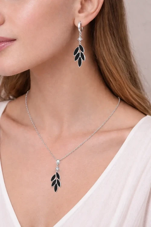Zestaw Srebrny 925 Liście z Czarnym Onyksem Naszyjnik i Kolczyki.webp