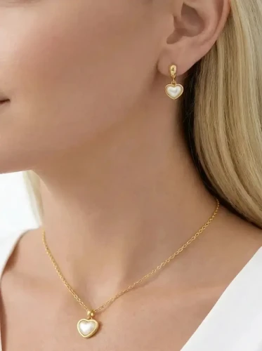 Pozłacany Komplet Serca z Masą Perłową Srebro 925 Pozłacane na Prezent.webp