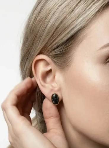 Srebrne 925 Pozłacane Kolczyki Sztyfty z Howlitem Kamień Naturalny.webp